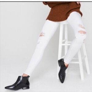 Madewell Nico Leather Chelsea Boots in Black